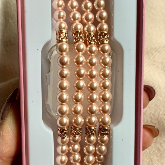 Gorgeous pearl Apple Watch strap. - Picture 4 of 4